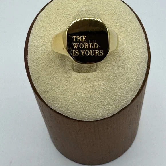 14k “The World is Yours” Signet Ring - Picture 4 of 5